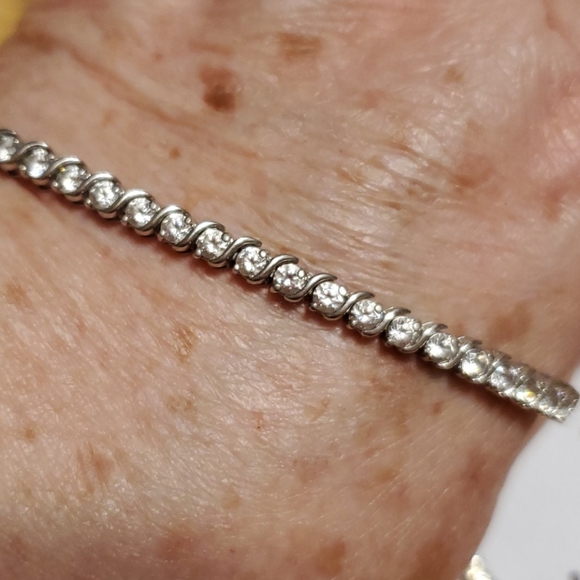 Beautiful! Three piece Set - Picture 4 of 10